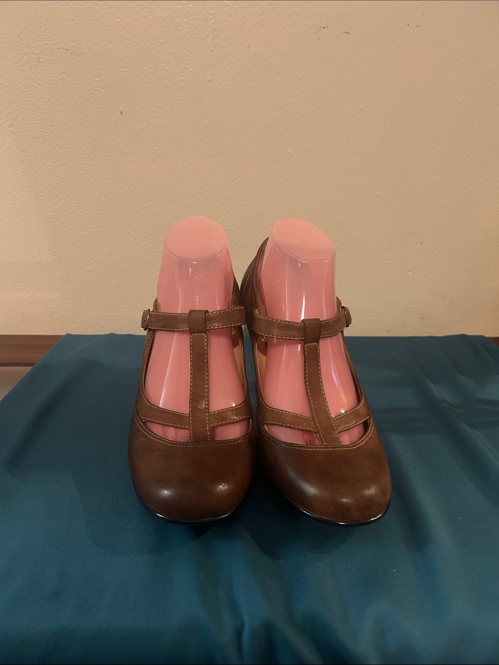 Sofft Brown T-Strap Heels